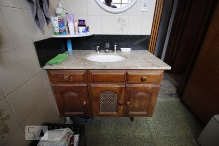 Casa à venda com 200m², 4 quartos e 5 vagasBanheiro 3