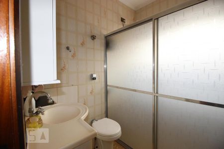 Casa à venda com 200m², 4 quartos e 5 vagasBanheiro 1