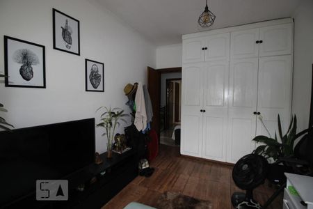 Casa à venda com 200m², 4 quartos e 5 vagasQuarto 3