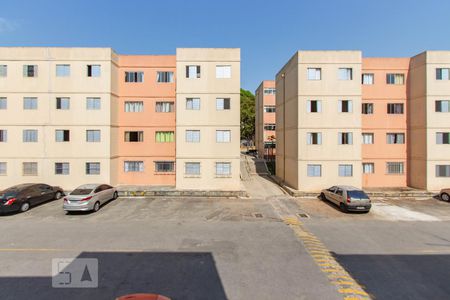 Vista Quarto de apartamento à venda com 2 quartos, 54m² em Parque Pinheiros, Taboão da Serra