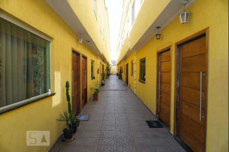 Casa de condomínio à venda com 65m², 3 quartos e 1 vaga Casa de condomínio à venda com 65m², 3 quartos e 1 vagaCorredor do Condomínio