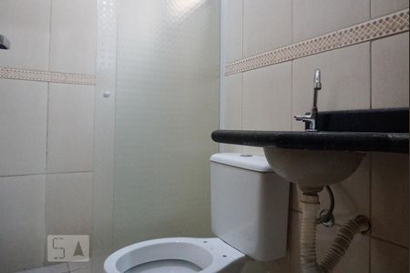 Casa de condomínio à venda com 65m², 3 quartos e 1 vaga Casa de condomínio à venda com 65m², 3 quartos e 1 vagaBanheiro da Suíte