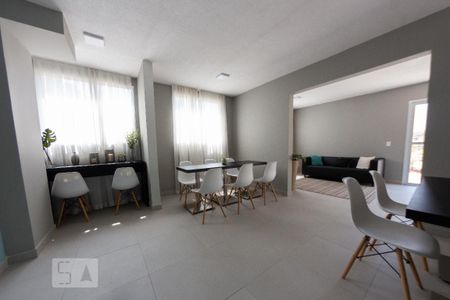 Apartamento à venda com 38m², 2 quartos e 1 vaga Apartamento à venda com 38m², 2 quartos e 1 vagaÁrea comum - Salão de festas
