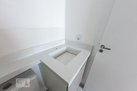 Apartamento à venda com 38m², 2 quartos e 1 vaga Apartamento à venda com 38m², 2 quartos e 1 vagaBanheiro
