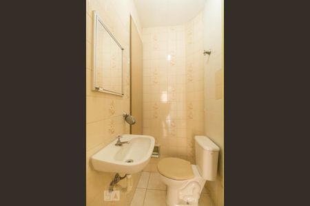 Casa de condomínio para alugar com 120m², 2 quartos e sem vagaBanheiro de Serviço