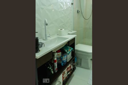 Apartamento para alugar com 85m², 2 quartos e 1 vaga Apartamento para alugar com 85m², 2 quartos e 1 vagaBanheiro