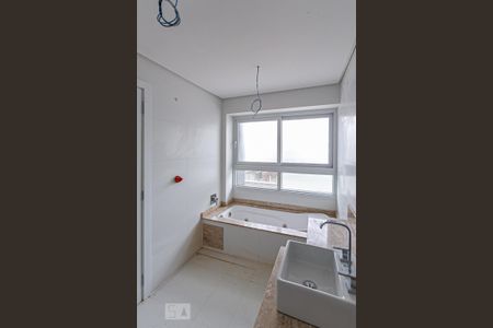 Casa de condomínio à venda com 478m², 3 quartos e 1 vaga Casa de condomínio à venda com 478m², 3 quartos e 1 vagaBanheiro do Quarto 3