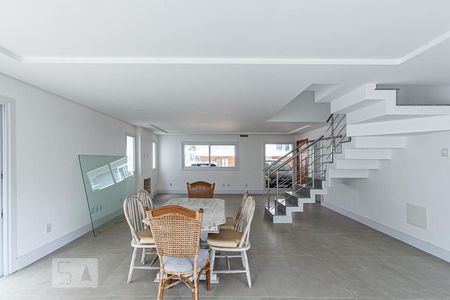 Sala de casa de condomínio à venda com 3 quartos, 397m² em Pedra Redonda, Porto Alegre