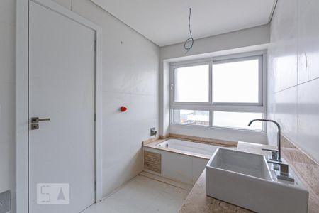 Casa de condomínio à venda com 405m², 3 quartos e 1 vagaBanheiro do Quarto 3