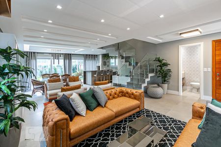 Sala de casa de condomínio à venda com 3 quartos, 287m² em Pedra Redonda, Porto Alegre