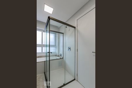 Casa de condomínio à venda com 287m², 3 quartos e 1 vagaBanheiro do Quarto 3