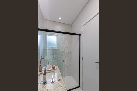 Casa de condomínio à venda com 287m², 3 quartos e 1 vagaBanheiro do Quarto 2