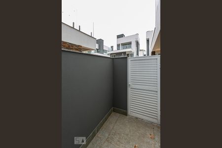 Casa de condomínio à venda com 287m², 3 quartos e 1 vagaLavanderia