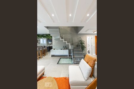 Sala de casa de condomínio à venda com 3 quartos, 287m² em Pedra Redonda, Porto Alegre