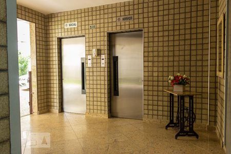 Apartamento para alugar com 70m², 2 quartos e 2 vagas Apartamento para alugar com 70m², 2 quartos e 2 vagasHall de entrada