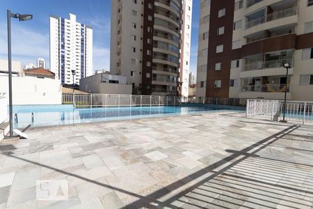 Apartamento para alugar com 100m², 2 quartos e 1 vaga Apartamento para alugar com 100m², 2 quartos e 1 vagaÁrea comum - Piscina