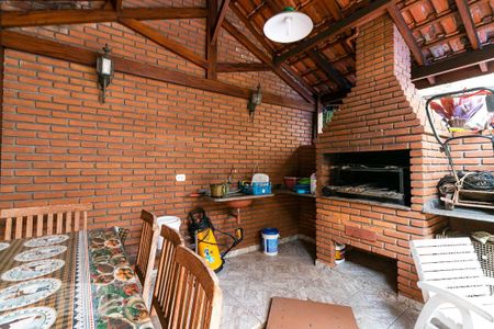 Casa à venda com 500m², 5 quartos e 2 vagasChurrasqueira