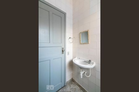 Casa à venda com 500m², 5 quartos e 2 vagasÁrea de Serviço - Quarto 4 - Banheiro