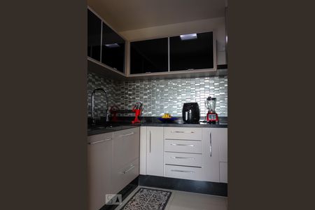 Apartamento para alugar com 95m², 2 quartos e 2 vagasCozinha