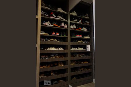 Apartamento para alugar com 95m², 2 quartos e 2 vagasCloset da suíte