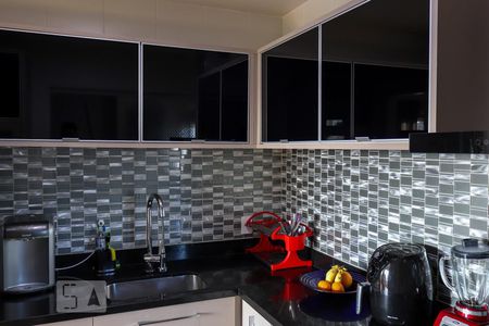 Apartamento para alugar com 95m², 2 quartos e 2 vagasCozinha - Armários