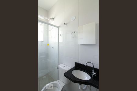 Banheiro de apartamento para alugar com 1 quarto, 44m² em Jardim Vila Galvao, Guarulhos