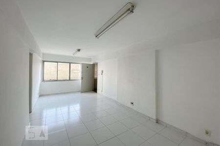 Apartamento para alugar com 75m², 2 quartos e sem vagaSala