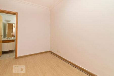 Apartamento para alugar com 200m², 4 quartos e 4 vagas Apartamento para alugar com 200m², 4 quartos e 4 vagasSuíte 2