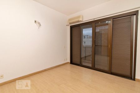 Apartamento para alugar com 200m², 4 quartos e 4 vagas Apartamento para alugar com 200m², 4 quartos e 4 vagasSuíte 1