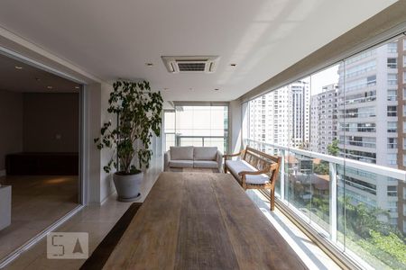 Varanda de apartamento à venda com 3 quartos, 173m² em Vila Uberabinha, São Paulo