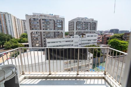 Apartamento à venda com 76m², 2 quartos e 1 vaga Apartamento à venda com 76m², 2 quartos e 1 vagaVaranda da Sala