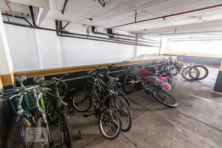 Apartamento à venda com 76m², 2 quartos e 1 vaga Apartamento à venda com 76m², 2 quartos e 1 vagaÁrea comum - Bicicletário