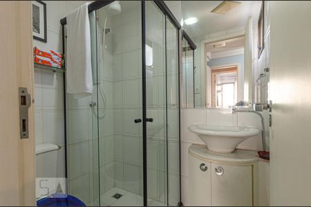 Apartamento para alugar com 116m², 3 quartos e 2 vagas Apartamento para alugar com 116m², 3 quartos e 2 vagasBanheiro da Suíte 1