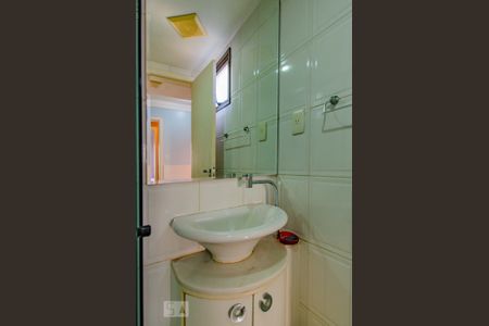 Apartamento para alugar com 116m², 3 quartos e 2 vagas Apartamento para alugar com 116m², 3 quartos e 2 vagasBanheiro da Suíte 1