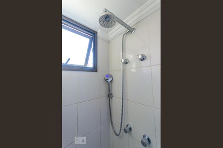 Apartamento para alugar com 116m², 3 quartos e 2 vagas Apartamento para alugar com 116m², 3 quartos e 2 vagasChuveiro