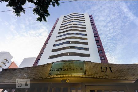 Apartamento para alugar com 116m², 3 quartos e 2 vagas Apartamento para alugar com 116m², 3 quartos e 2 vagasFachada e portaria