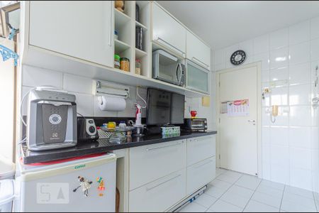 Apartamento para alugar com 116m², 3 quartos e 2 vagas Apartamento para alugar com 116m², 3 quartos e 2 vagasCozinha