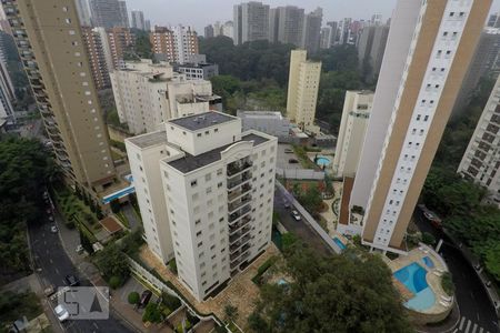 Vista de apartamento à venda com 4 quartos, 216m² em Vila Suzana, São Paulo