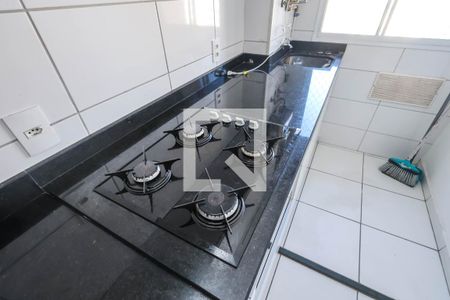 Cozinha de apartamento à venda com 2 quartos, 42m² em Jardim Santa Emilia, São Paulo