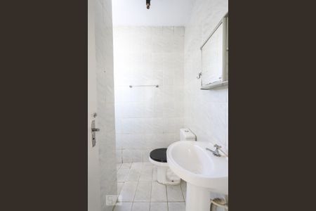 Apartamento para alugar com 50m², 2 quartos e sem vagaBanheiro