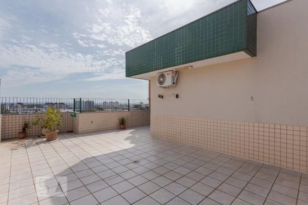 Apartamento à venda com 279m², 3 quartos e 2 vagas Apartamento à venda com 279m², 3 quartos e 2 vagasTerraço