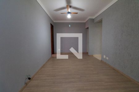 Sala de casa à venda com 3 quartos, 110m² em Jardim Ester Yolanda, São Paulo