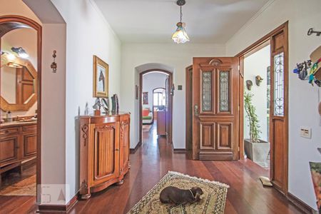 Casa à venda com 540m², 4 quartos e 8 vagas Casa à venda com 540m², 4 quartos e 8 vagasHall de Entrada