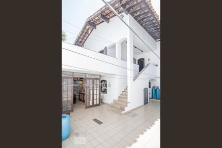 Casa à venda com 540m², 4 quartos e 8 vagas Casa à venda com 540m², 4 quartos e 8 vagasQuintal da Lavanderia