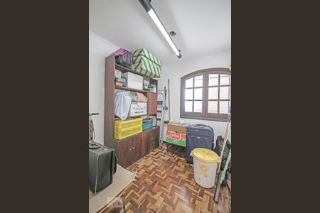 Casa à venda com 540m², 4 quartos e 8 vagas Casa à venda com 540m², 4 quartos e 8 vagasQuarto de Serviço 1