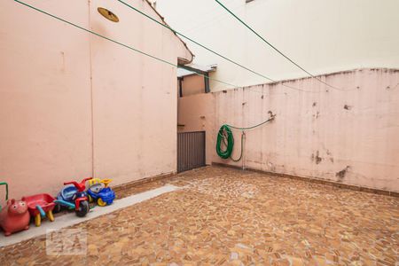 Casa à venda com 400m², 3 quartos e 2 vagasCasa 02 - Quintal