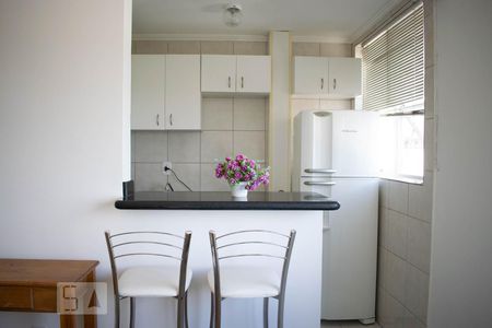 Cozinha de kitnet/studio para alugar com 1 quarto, 24m² em Centro Histórico, Porto Alegre