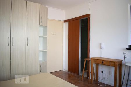 Quarto de kitnet/studio para alugar com 1 quarto, 24m² em Centro Histórico, Porto Alegre