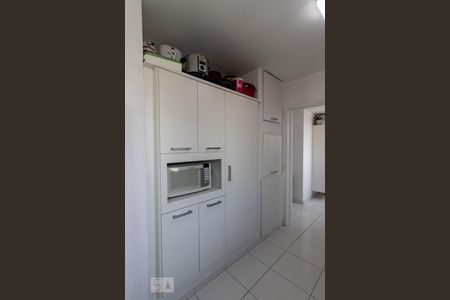 Apartamento à venda com 268m², 4 quartos e 3 vagas Apartamento à venda com 268m², 4 quartos e 3 vagasCozinha