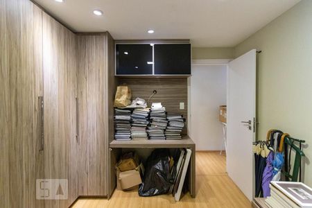 Apartamento à venda com 268m², 4 quartos e 3 vagas Apartamento à venda com 268m², 4 quartos e 3 vagasSuíte 3